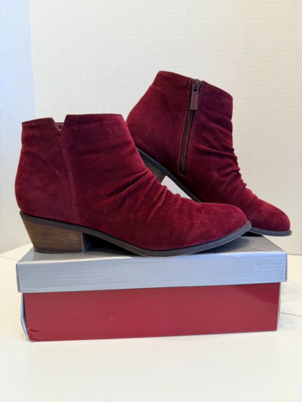 BRECKELLE’S Women’s Burgundy Faux Suede Zipper Booties Shooties (Size 7.5)